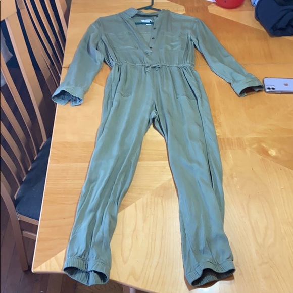 Jumpsuit - Picture 2 of 4